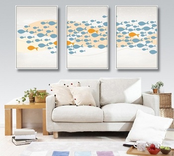 Abstrakte Kunstmalerei mit orangefarbenen und blauen Fischen