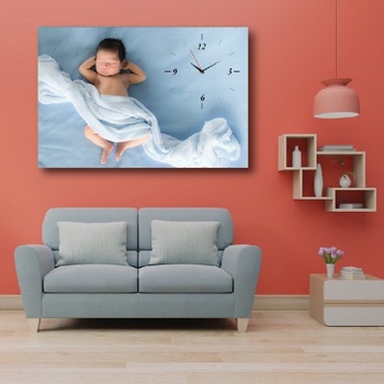 Tranh đồng hồ bé ngủ say