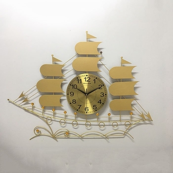 Đồng hồ treo tường đính đá thuyền buồm vàng