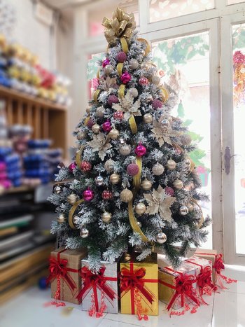 Cây thông Noel 2m full phụ kiện phủ tuyết mẫu 10 trang trí Noel