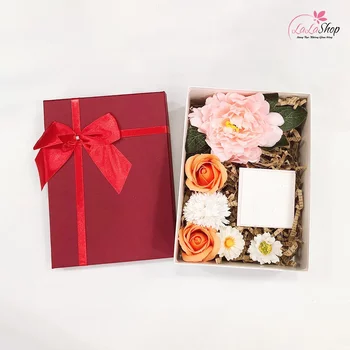 Bộ hộp quà trao gửi yêu thương bằng hoa