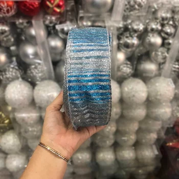 Bandrolle mit blauen und silbernen Streifen für Weihnachtsdekoration