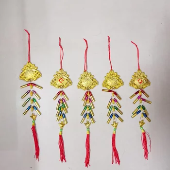 Set mit 5 fünffarbigen goldenen Feuerwerkskörpern für Tet-Dekoration (1)