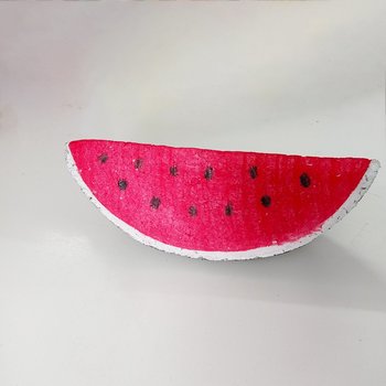 Miếng dưa hấu đỏ trang trí tết 2