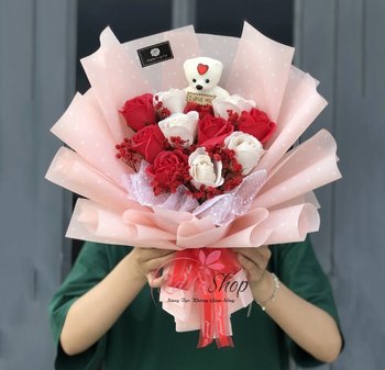 Bó hoa hồng sáp thơm yêu thương phối màu kèm gấu mini I LOVE YOU