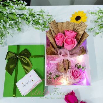 Set hộp quà tặng Bó 3 hoa hồng sáp yêu thương kèm đèn LED mẫu 4