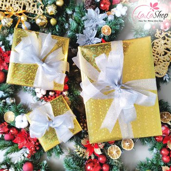 Set 3 hộp quà giáng sinh sắc vàng nơ trắng trang trí cây thông noel làm quà tặng
