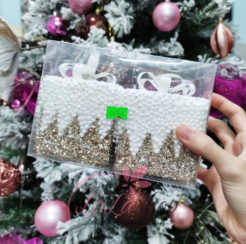 Set 2 hộp quà đỏ kim tuyến treo cây thông noel