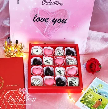 Hộp Socola 16 viên quà tặng Valentine ấm áp chữ i love you